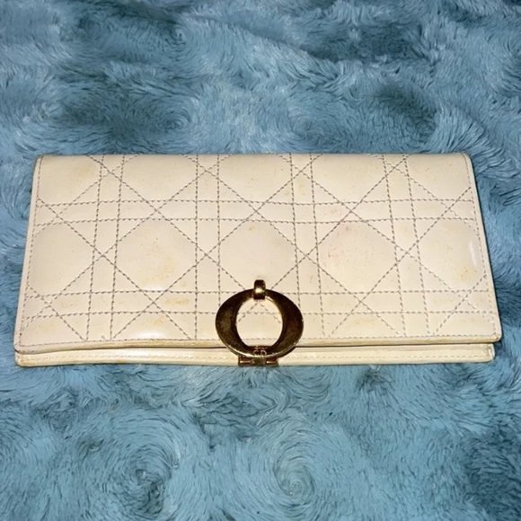 CHRISTIAN DIOR BEIGE PATENT LEATHER CONTINENTAL WALLET - Picture 1 of 15